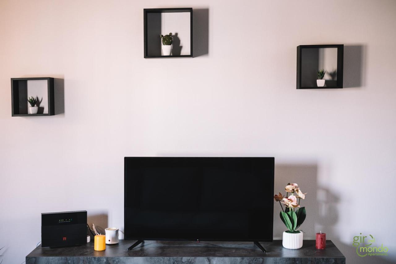 Giro Nel Mondo Apartments Katanya Dış mekan fotoğraf