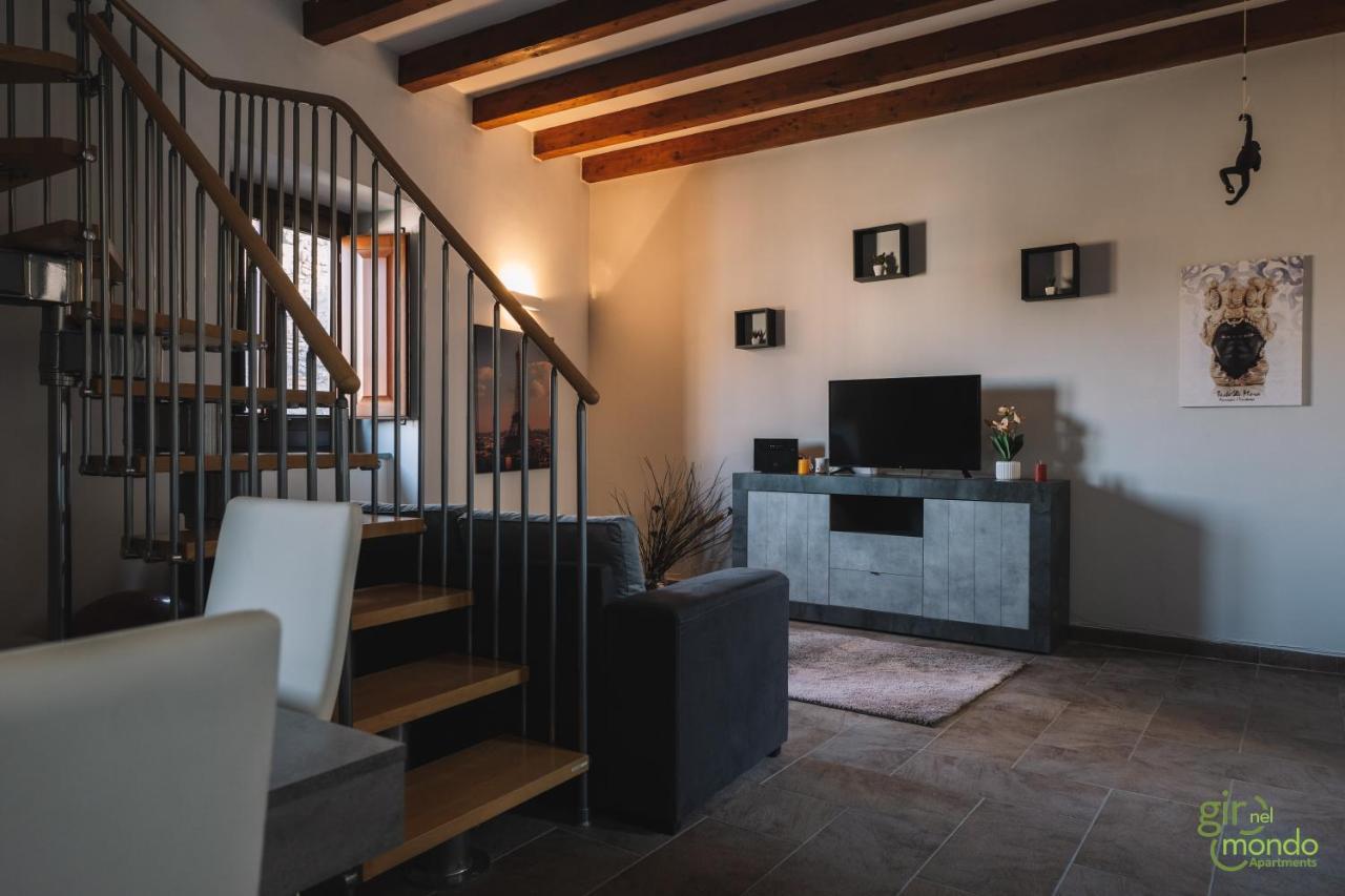 Giro Nel Mondo Apartments Katanya Dış mekan fotoğraf