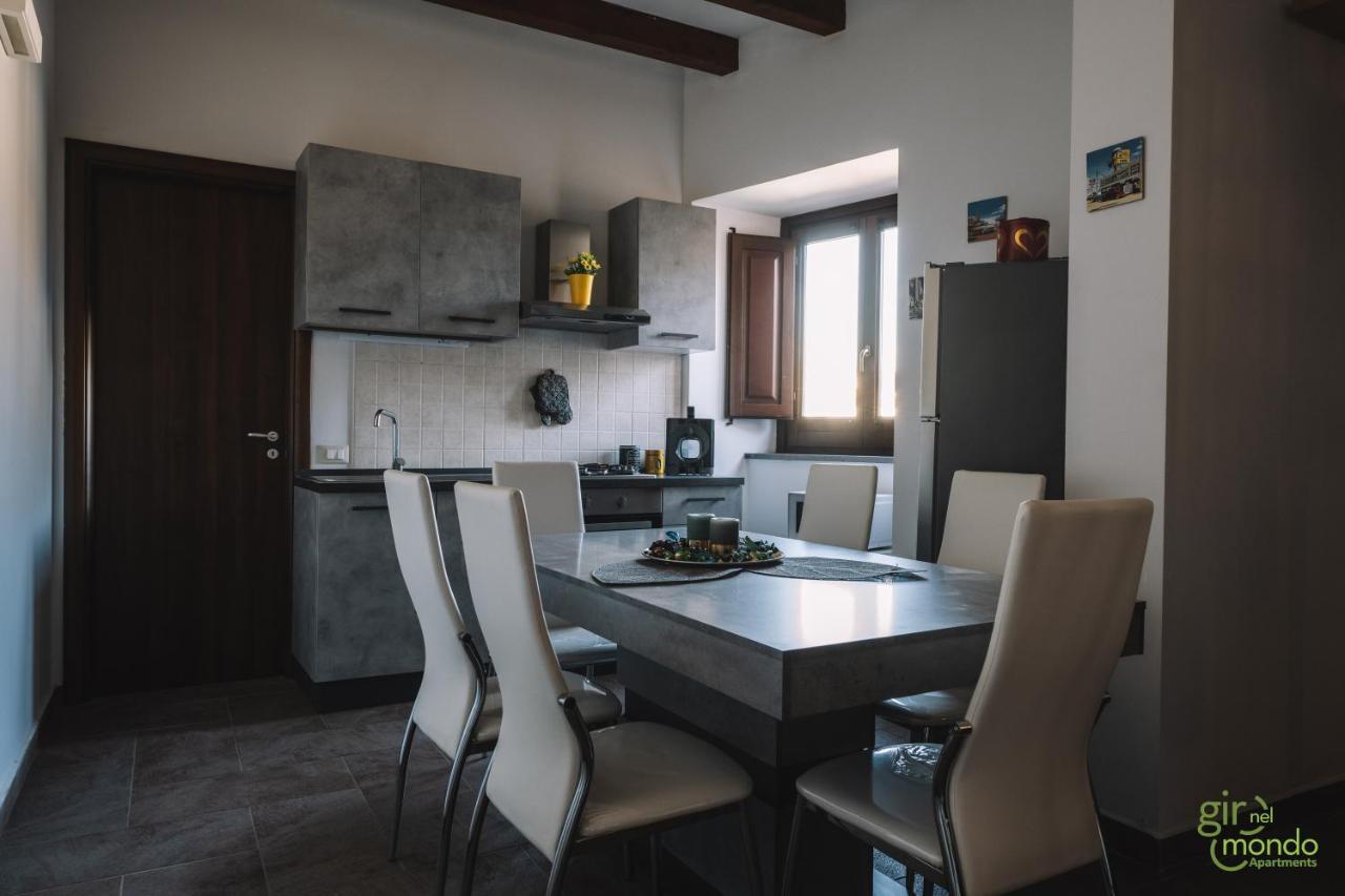 Giro Nel Mondo Apartments Katanya Dış mekan fotoğraf
