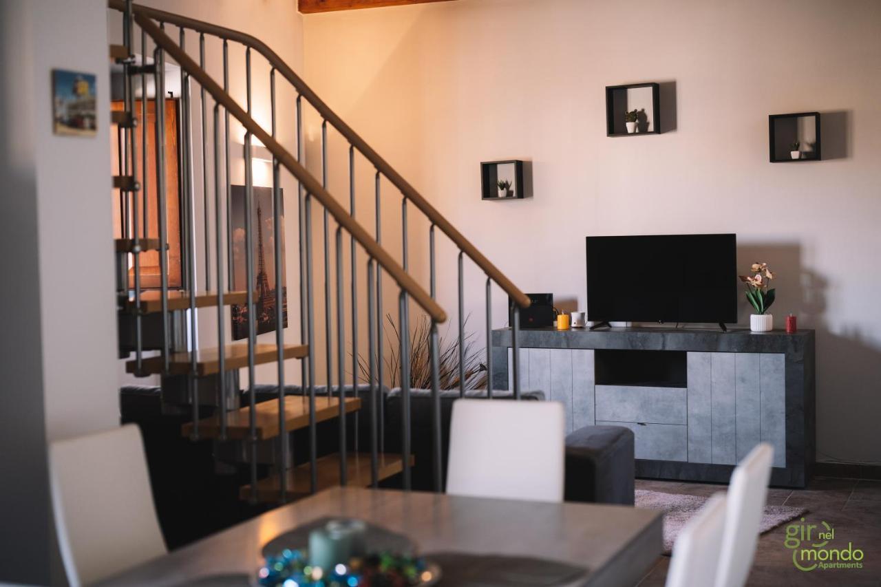 Giro Nel Mondo Apartments Katanya Dış mekan fotoğraf